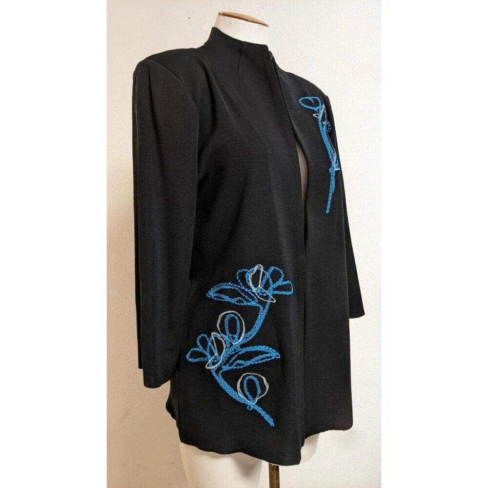 Women's MISOOK Black Knit Embroidered Blue/White Floral Design Jacket Medium